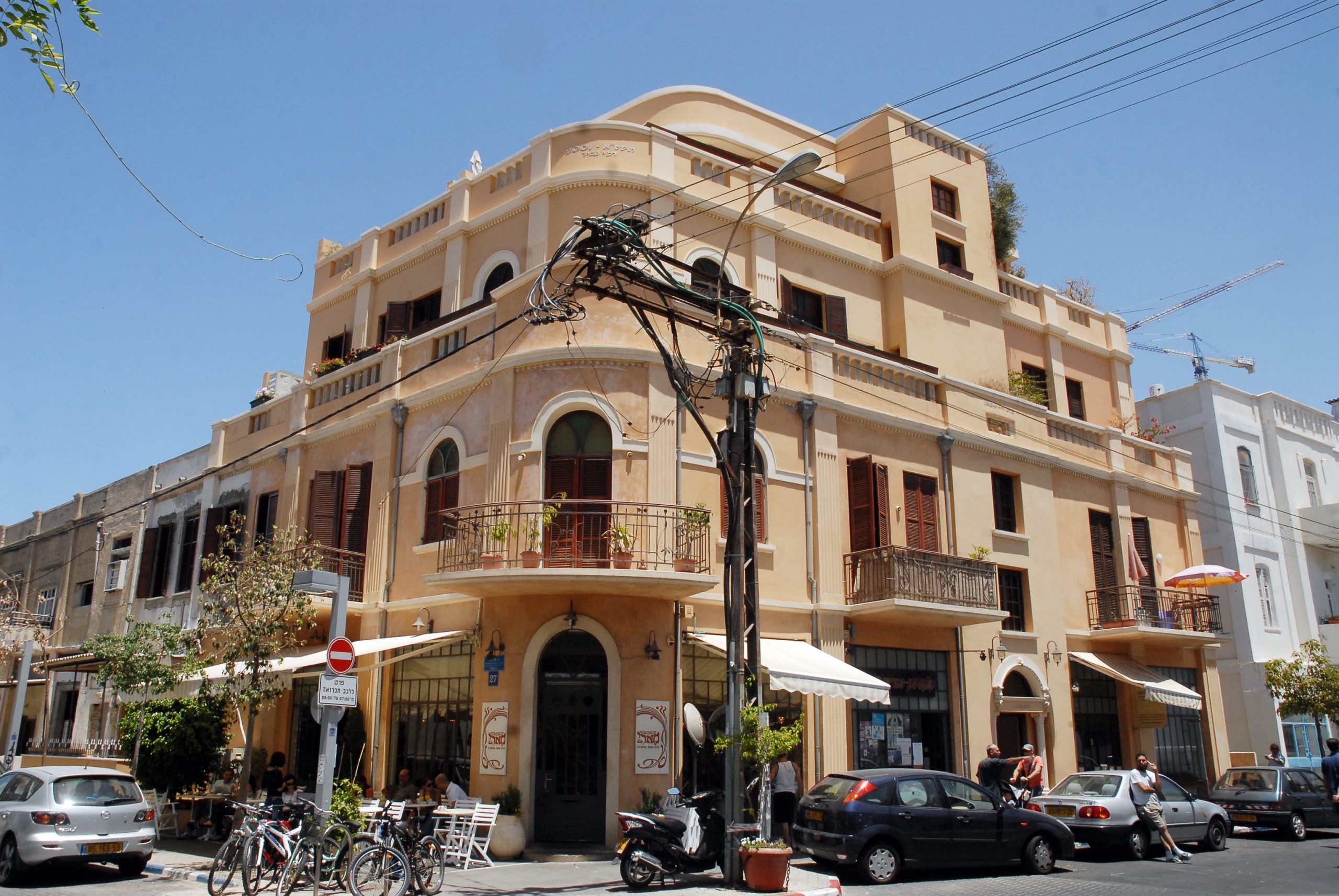 Jaffa’s New Neighbor
Moshe Milner, Israel Government Press Office Restored building in the Neve Zedek neighborhood, 2008