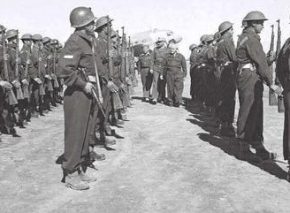 בן גוריון סוקר משמר כבוד, 1949