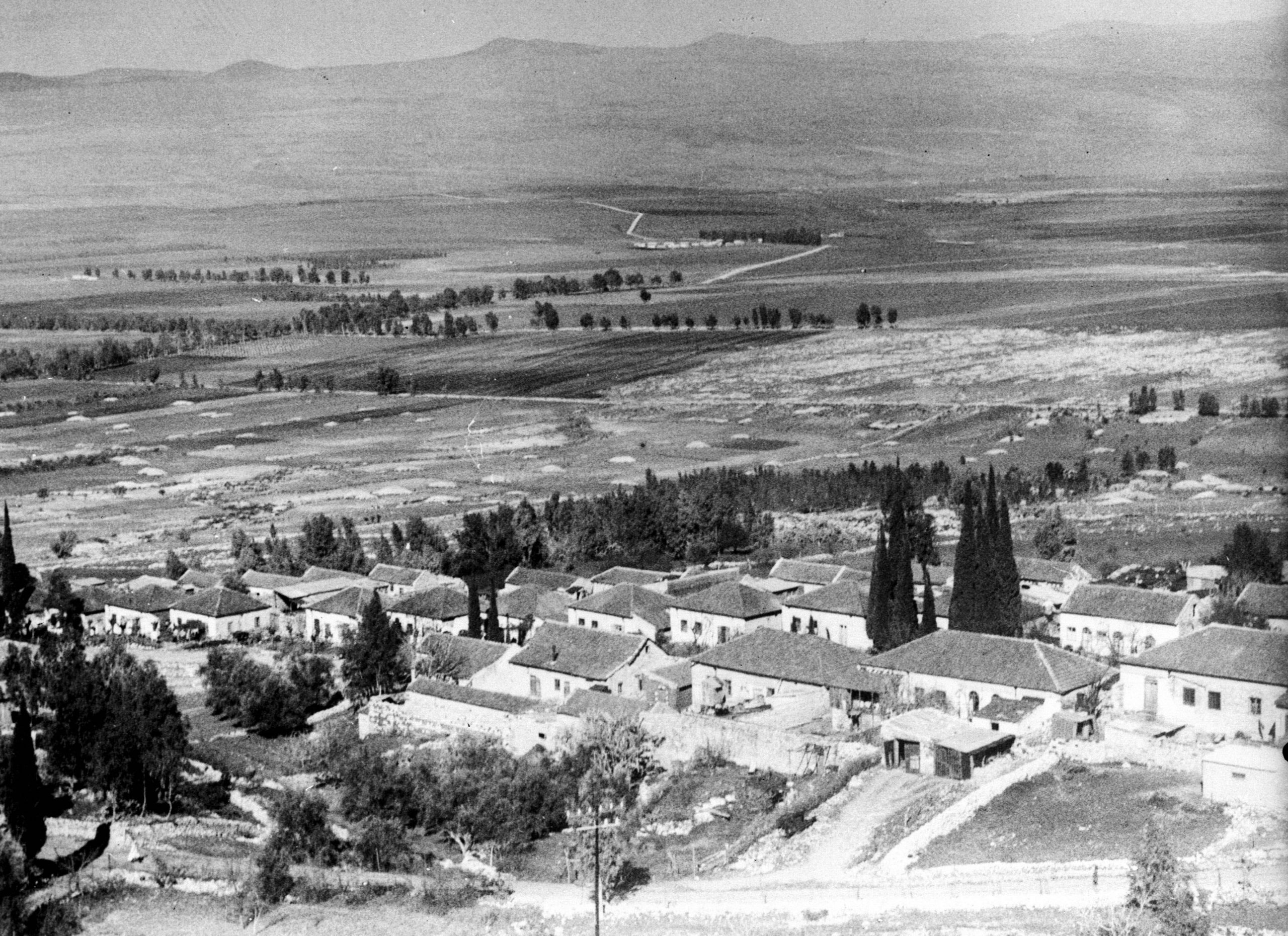 אבן מאסו הבונים
זולטן קלוגר, לעמ ראש פינה, 1935