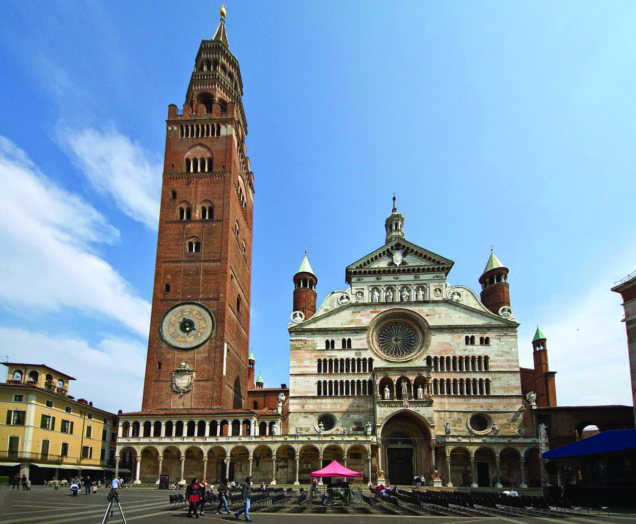 יידיש באיטליה
Cremona, Wikipedia