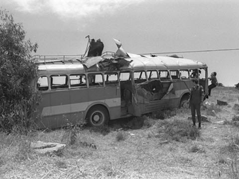 טבח אביבי
אוטובוס ילדי אביבים. צילום: משה מילנר , לע''מ